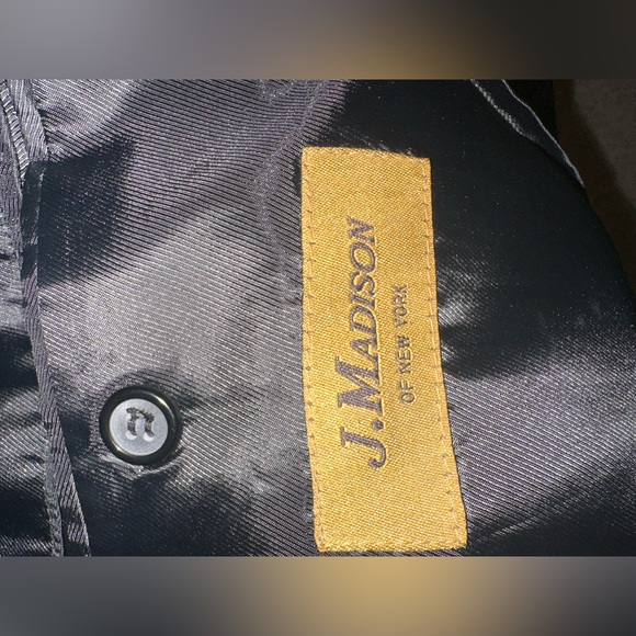 Men’s Classic Grey Wool Suit - Picture 3 of 5